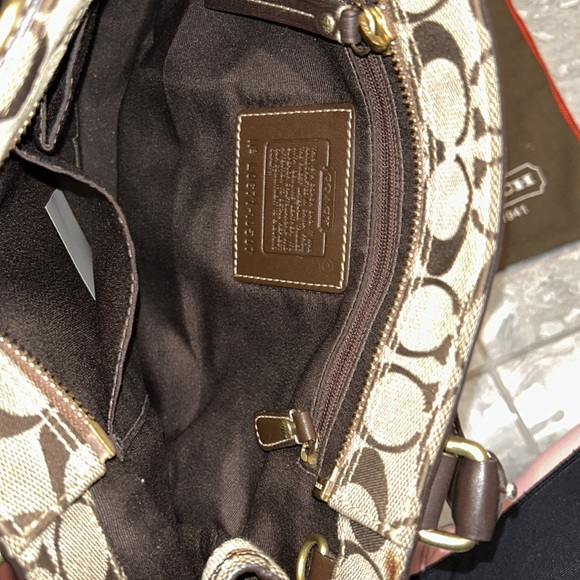 Like new coach bag! - Picture 5 of 5